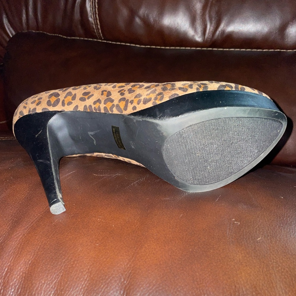 Women’s: Guess Animal Print Heels (Size: 11M) - Picture 6 of 7